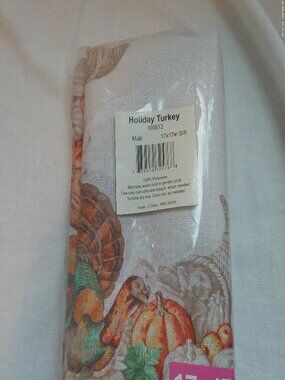 Holiday Turkey 100612  17 x 17 Napkin Set - Set of 8 - NEW